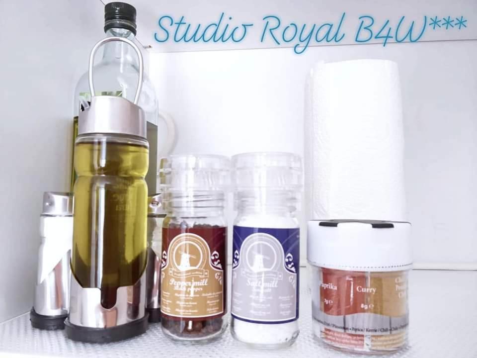 Studio Royal By Beds4Wanderlust - Place Du Marche Avec Parking Prive فونتانبلو الغرفة الصورة