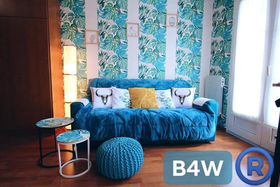Studio Royal By Beds4Wanderlust - Place Du Marche Avec Parking Prive فونتانبلو الغرفة الصورة