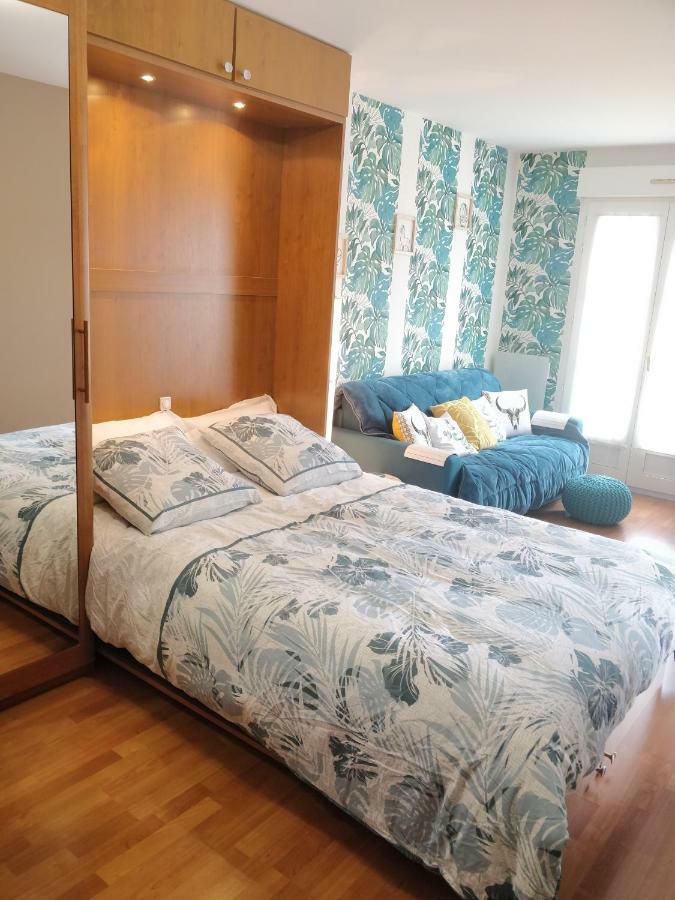 Studio Royal By Beds4Wanderlust - Place Du Marche Avec Parking Prive فونتانبلو المظهر الخارجي الصورة